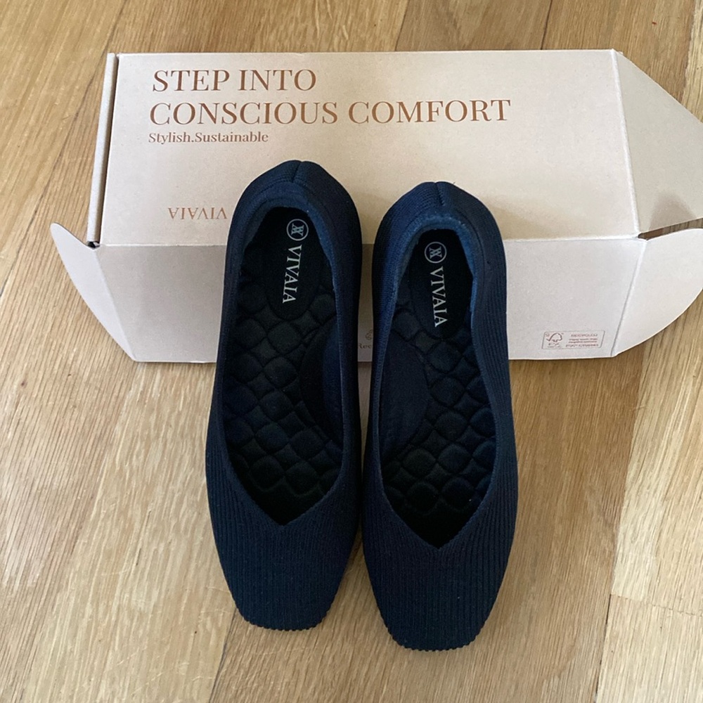 Vivala Square-toe V cut Flats.